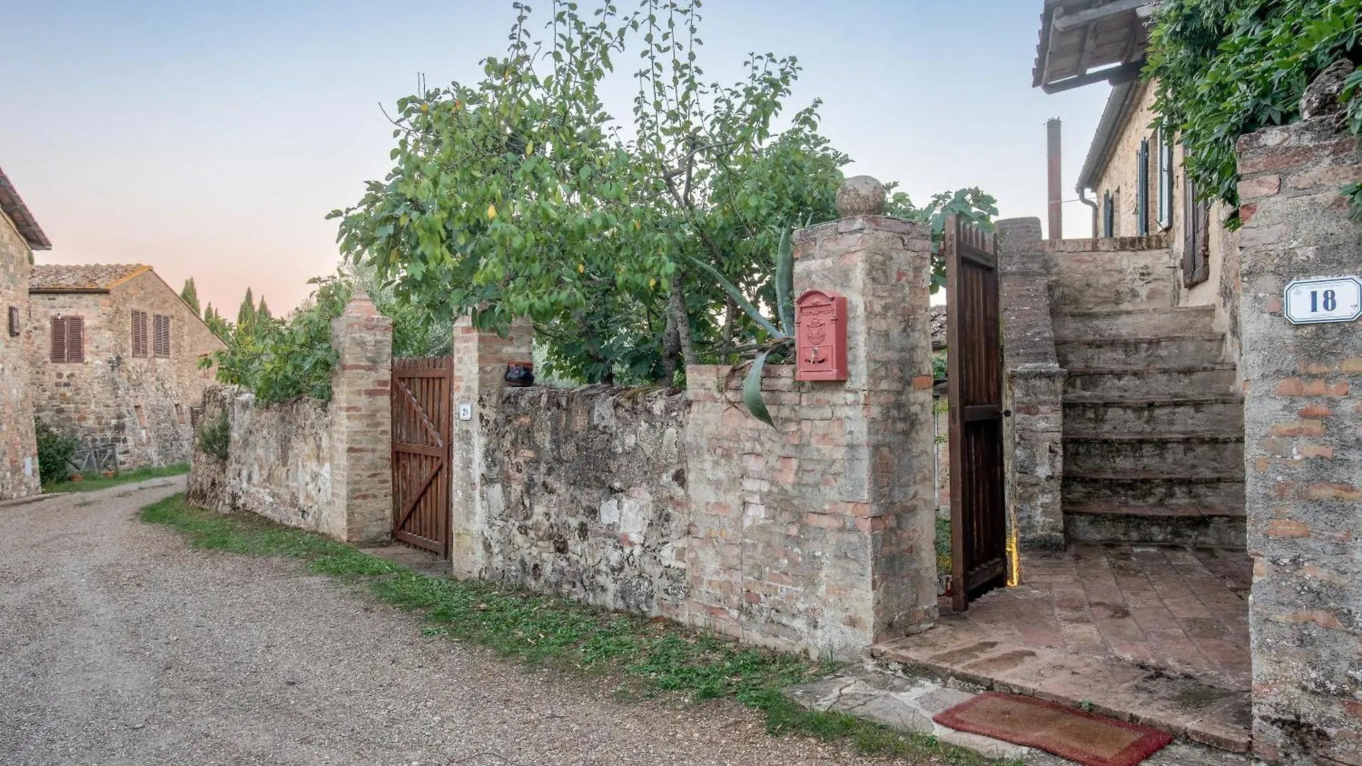 Wp Relais Pompana Etruscan Villas Villa Montesoli Italy