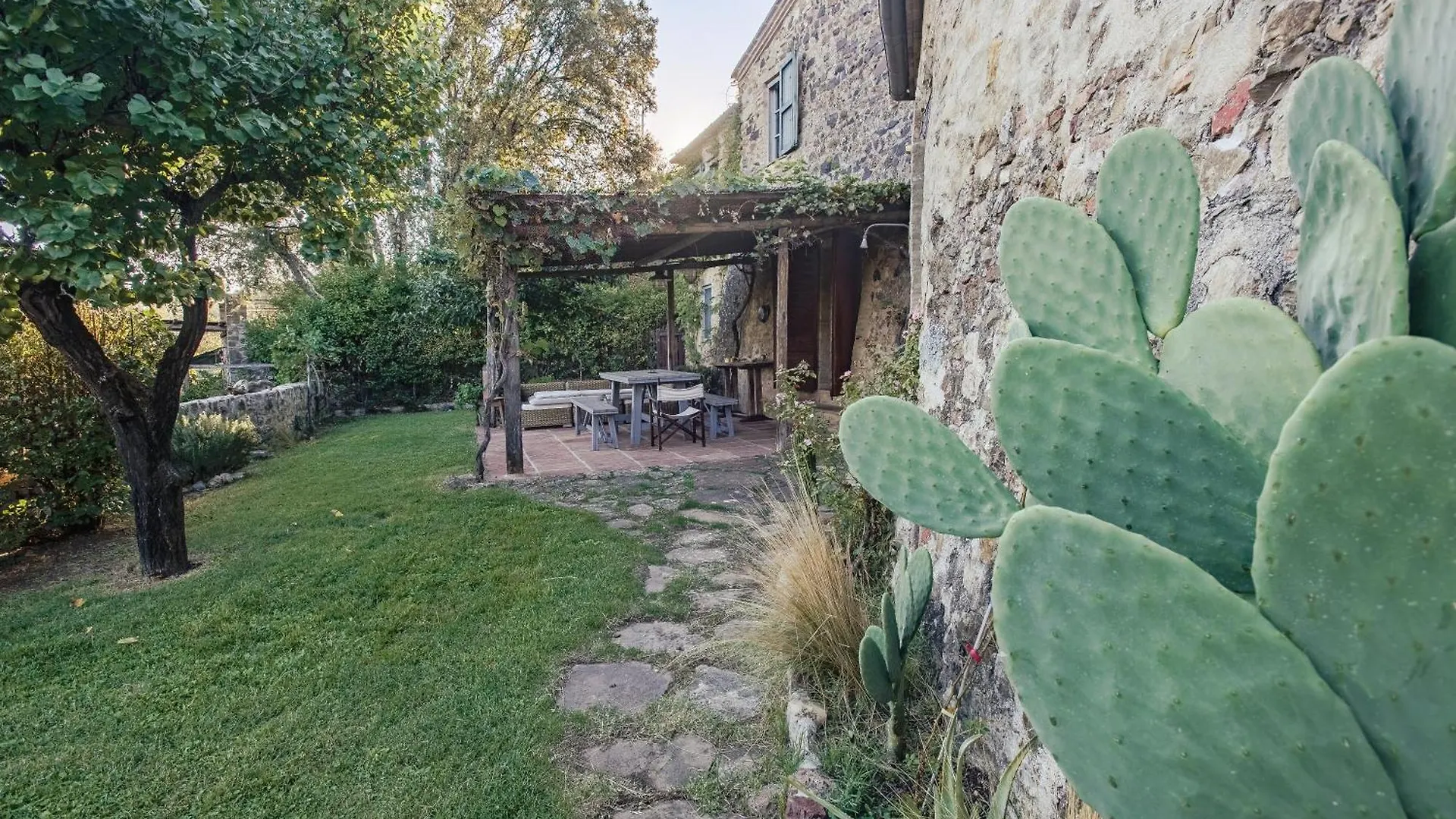 Wp Relais Pompana Etruscan Villas Villa Montesoli 0*,